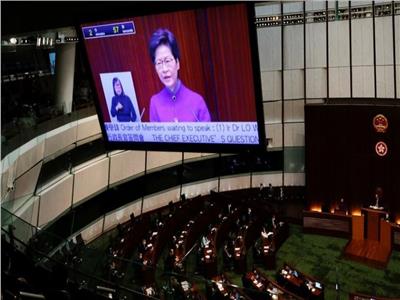 رئيسة السلطة التنفيذية في هونغ هونج كونج كاري لام في المجلس التشريعي الجديد