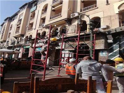 ترميم ودهان واجهات العقارات بالجمالية ضمن مشروع القاهرة التاريخية