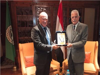 محافظ جنوب سيناء يستقبل سفير استراليا بالقاهرة