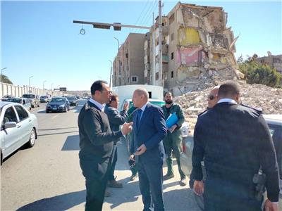 نائب محافظ القاهرة: إزالة ٣ عقارات لتوسعة شارع حسين كامل