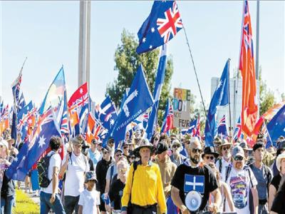  محتجون مناهضون لإجبارية التلقيح فى العاصمة الأسترالية كانبيرا 