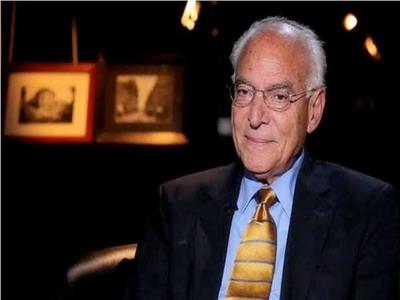  الدكتور فاروق الباز 