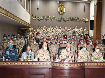وزير الدفاع يشهد المرحلة الرئيسية لمشروع مراكز القيادة التعبوي «باهر-21»