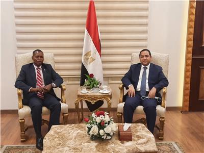 رئيس التنظيم والإدارة يستقبل وزير الخدمة العامة بجنوب السودان