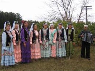 شعب "الباشكير" الروسي يتميز بعداته الغريبة بالزواج.. تعرف على حياتهم 