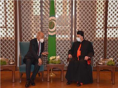 أثناء استقبال الأمين العام لجامعة الدول العربية لــ" البطريرك مار بشارة بطرس الراعي"