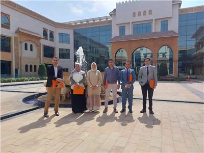 مركز تطوير الوافدين ممثلاً للأزهر الشريف في زيارة مؤسسة البحث العلمي بدولة الإمارات