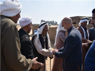 وكيل وزارة الصحة بالشرقية يتابع تطعيم أطفال البدو