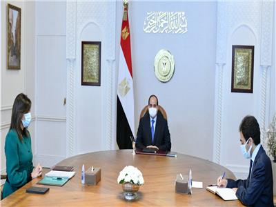 الرئيس السيسي خلال الاجتماع مع وزيرة الهجرة 