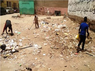 رفع أكثر من 185 طن مخلفات وتراكمات وقمامة بنطاق أحياء مدينة أسوان 