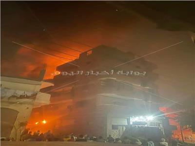 حريق مروع في عدد من المنازل بسبب انفجار خط الغاز ببنها
