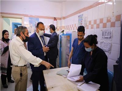 نائب محافظ المنيا يتفقد مستشفى المنيا