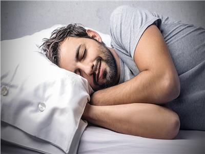 دراسة تحدد عدد ساعات النوم المثالية