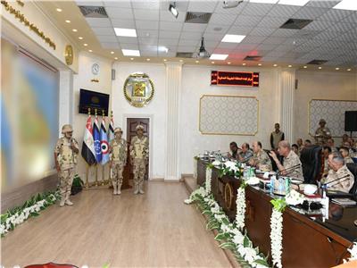 وزير الدفاع يشهد المرحلة الرئيسية لمشروع مراكز القيادة التعبوي «خالد - 20»