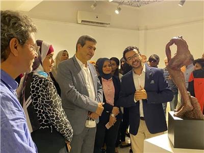 افتتاح معرض "حمار من الشرق" بكلية التربية الفنية بجامعة المنيا  