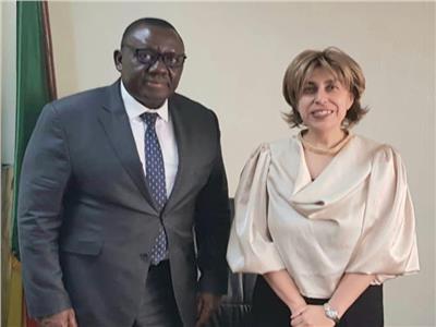 وزير الزراعة البنيني يستقبل السفيرة المصرية في كوتونو