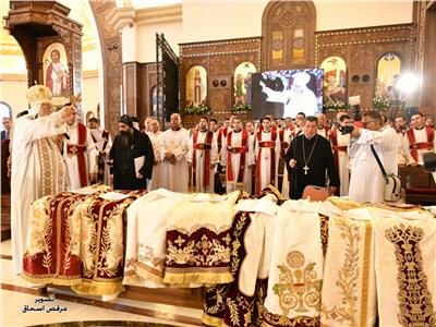 عشية سيامة ١٠ أساقفة لأديرة وإيبارشيات وقطاعات بكاتدرائية العاصمة الإدارية