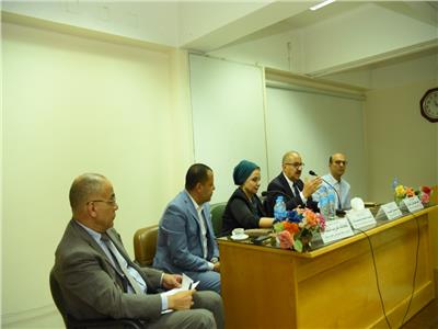 رئيس جامعة أسيوط يعلن عن وقف العمل بمعهد جنوب مصر للأورام 