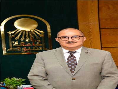  الدكتور طارق الجمال رئيس جامعة أسيوط 