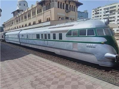 وصول قطار الملك فاروق إلى الإسكندرية