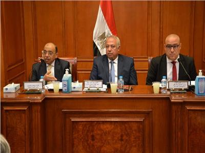 وزير التنمية المحلية : 1.5 مليار جنيه سنوياً لنظافة المنطقتين الشرقية والغربية بالقاهرة