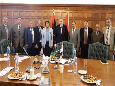 "غرفة الإسكندرية" تستقبل قنصل عام دولة ليبيا لبحث سبل التعاون