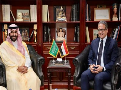 وزير السياحة والآثار يلتقى بصاحب السمو وزير الثقافة السعودي 