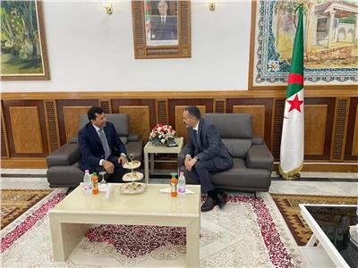 أشرف صبحي مع وزير الرياضة الجزائري عبد الرزاق سبقاق