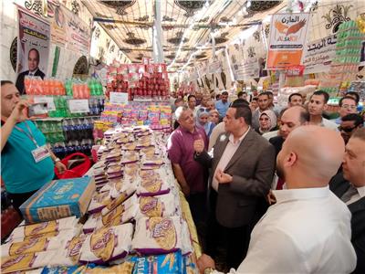 محافظ البحيرة يفتتح معرض السلع الغذائية واللحوم بالأسعار المخفضة بمدينة حوش عيسى