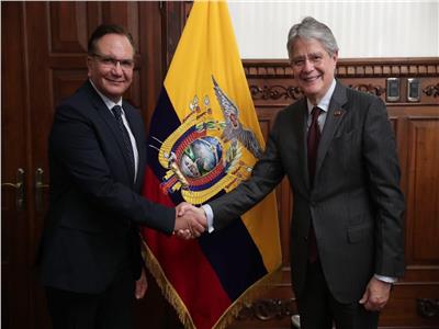 رئيس الجمهورية الإكوادوري يلتقي السفير المصري