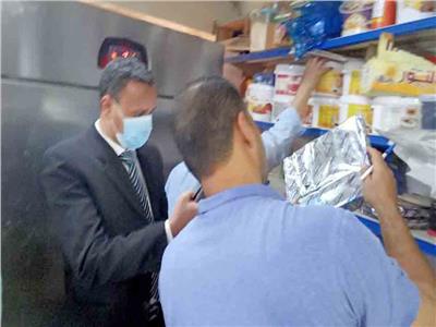 تكثيف الحملات التموينية على الأسواق والمحال التجارية والمخابز برأس غارب