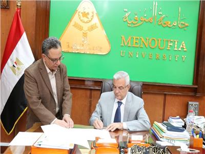 الدكتور عادل مبارك رئيس جامعة المنوفية يعتمد نتيجة بكالوريوس الطب البيطرى