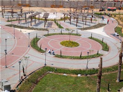 القائم بأعمال رئيس جامعة المنصورة يتفقد مشروع إنشاء ساحة الأعلام بالجامعة