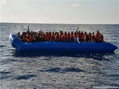 اختفاء 50 مهاجرا بعد تحطم قارب بالقرب من اليونان