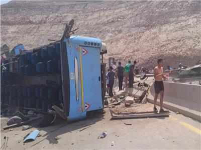 8 ضحايا و38 مصاباً حصيلة حادث أتوبيس طريق الجلالة