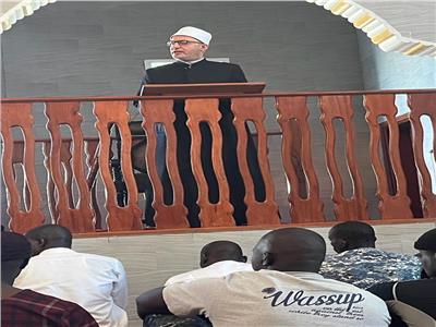 أمين «البحوث الإسلامية» يلقي خطبة الجمعة بمسجد قصر الرئاسة ب جامبيا