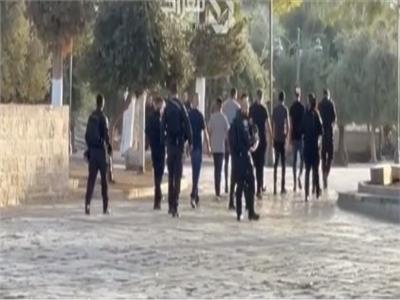 أفواج المستوطنين في حماية شرطة الاحتلال