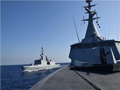 القوات البحرية المصرية والفرنسية تنفذان تدريباً عابراً بنطاق الأسطول الشمالي