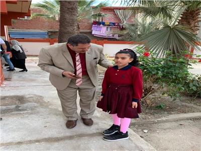 بكر عيد يتابع سير العملية التعليمية بإدارة كفر البطيخ  