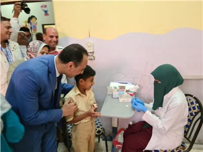وكيل وزارة الصحة بالبحيرة يتفقد أعمال القافلة الطبية بسنهور بدمنهور 
