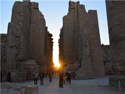 أشراق الشمس وتعامدها علي قدس أقداس بمعبد أبو سمبل