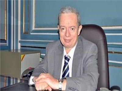 الدكتور حسين عيسي مستشار إتحاد الصناعات المصرية للشؤون الاقتصادية