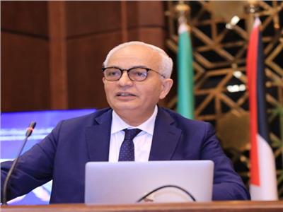 وزير التعليم د. رضا حجازي