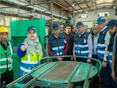 وزير الدولة للإنتاج الحربي يتابع العمل في شركة حلوان لمحركات الديزل