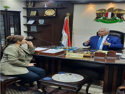 رئيس حزب مصر القومي مع محررة بوابة أخبار اليوم