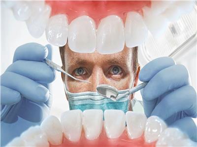 كيف يؤثر التوتر على صحة الفم و الأسنان؟