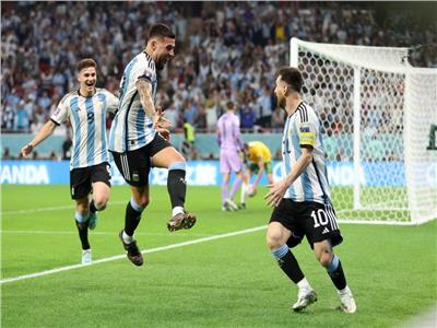 صورة من مباراة الأرجنتين وأستراليا 