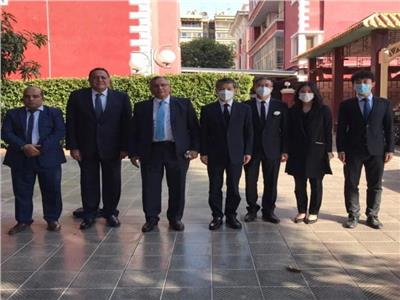 رئيس الوفد يقدم التعازي لسفير الصين بالقاهرة
