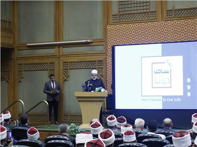 أمين عام مجمع البحوث الإسلامية خلال أحد اللقاءات