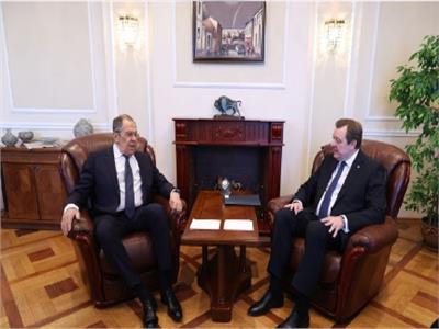 وزير الخارجية الروسي سيرجي لافروف مع وزير الخارجية البيلاروسي الجديد سيرجي أليينيك